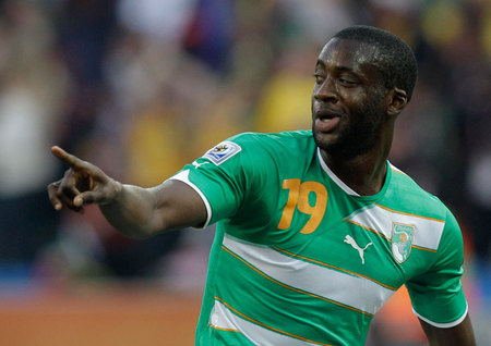 传切尔西欲30万镑周薪邀亚亚-图雷加盟