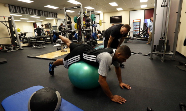 埃里克-戈登:不知道是否会缺席整个赛季_虎扑NBA新声