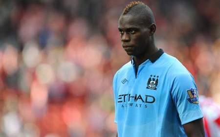 传:AC米兰欲甩卖巴西双星,追巴洛特利