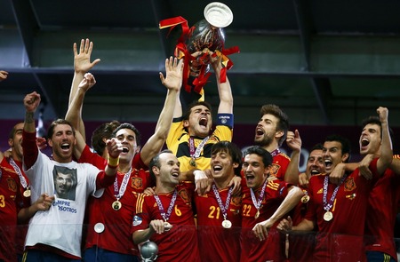 #2012夺冠瞬间#7月1日,2012欧洲杯决赛在