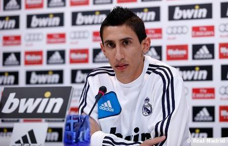 训练结束之后,阿根廷中场安赫尔-迪马利亚(ang