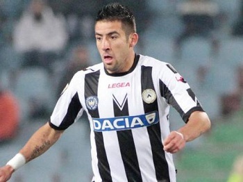 意媒:尤文或将放伊斯拉回归老东家