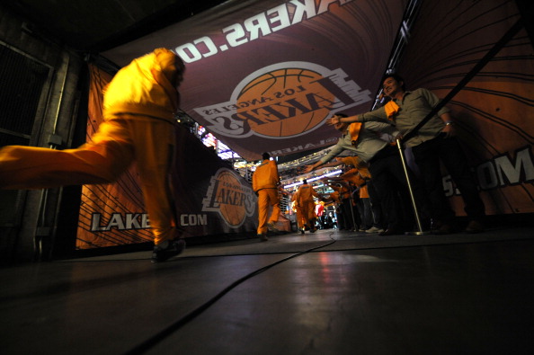 31分惨败,湖人创下季后赛主场最大分差_虎扑N