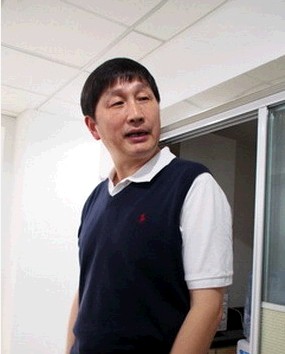 今天下午上海大鲨鱼篮球俱乐部宣.