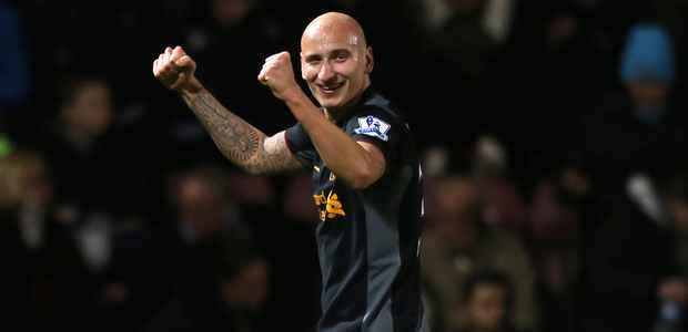 杰拉德受伤谁来顶替?罗杰斯考虑启用谢尔维_虎扑国际足球新声