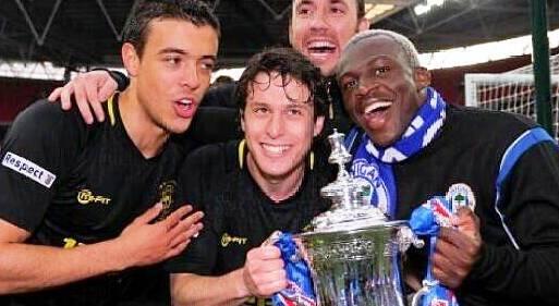 被租借到维甘的恩里克斯得到了他.