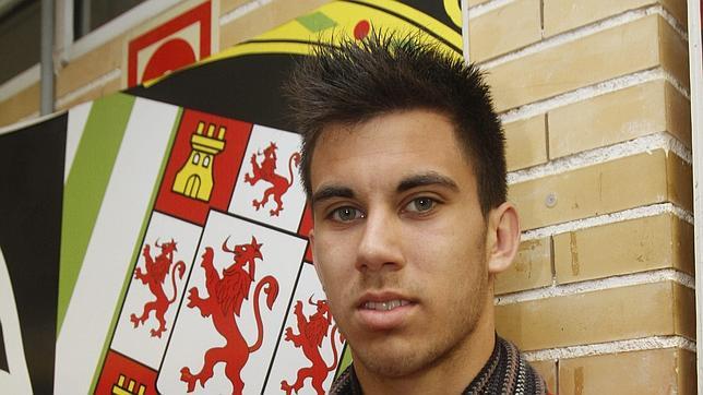 西班牙妖人中场维科将加盟比甲安德莱赫特_虎