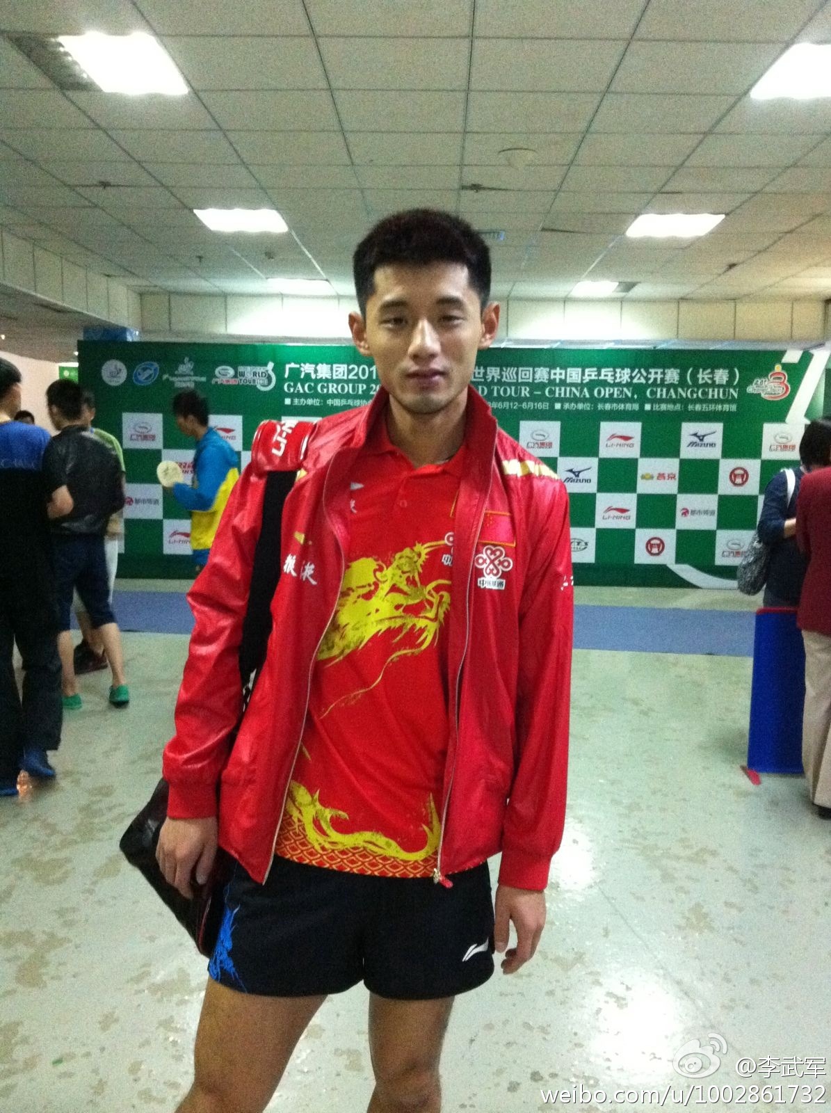 张继科刚剪了<em>头发</em>