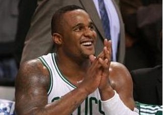 大宝贝戴维斯:詹姆斯正在为马刺打球!_虎扑NB