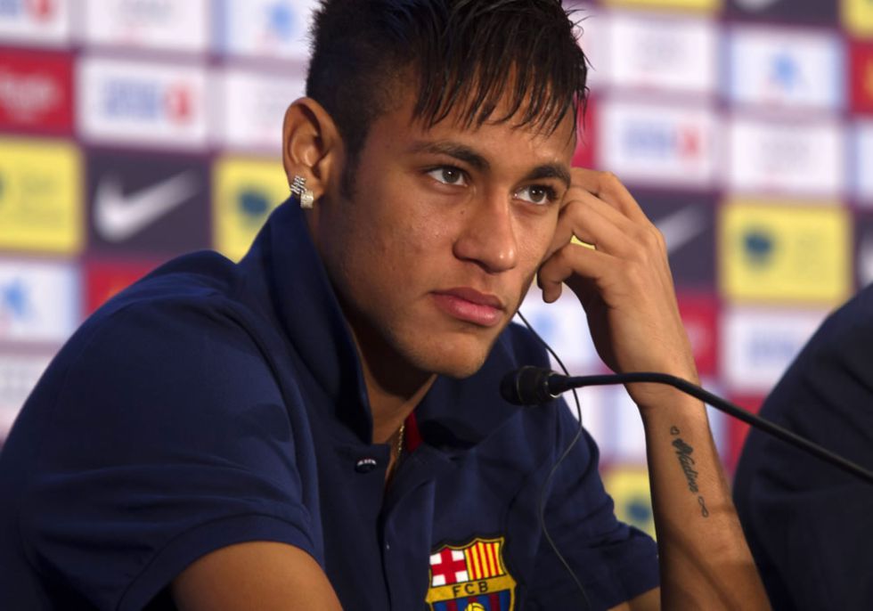 内马尔:梅西是世界最佳，期待能帮助到他_虎扑国际足球新声