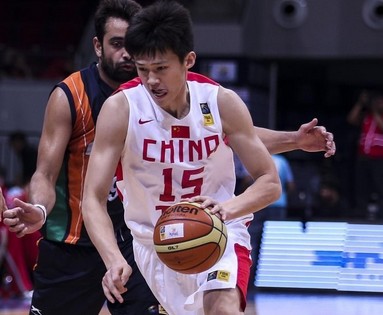 周鹏:对手弱大胜不足喜,个人防守存在问题_虎