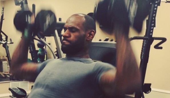 詹姆斯:我仍然在变得更好_虎扑NBA新声