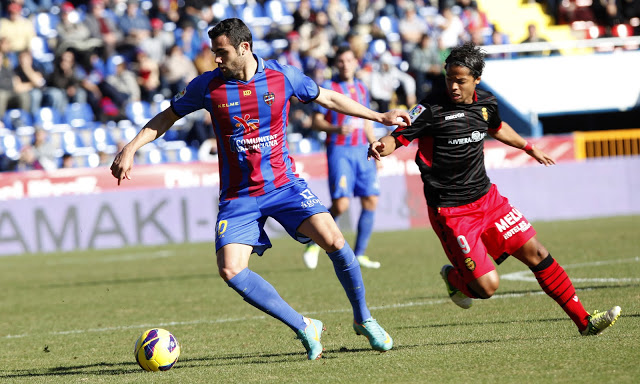 官方:塞维利亚五年合同签下后腰伊沃拉