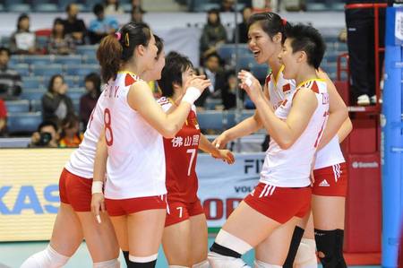 <em>大奖赛中国女排</em>变阵胜美国,夺总决赛三连胜_虎
