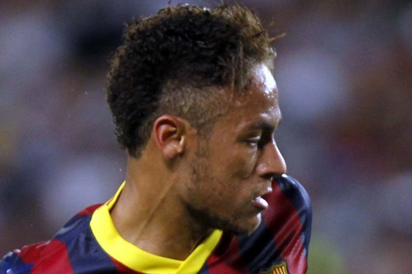 内马尔的新发型.