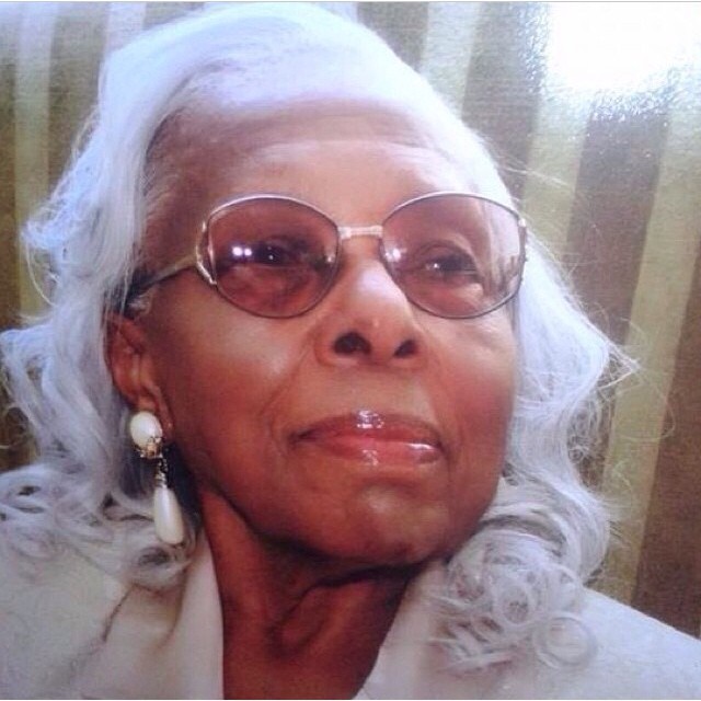 祝我的曾祖母104岁生日快乐!.