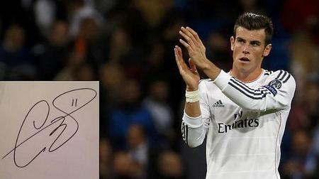 解析巴萨皇马球星签名:梅西也有坏脾气