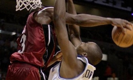 [流言板]韦德成为身高1米93以下盖帽最多的球员 2亮41回复