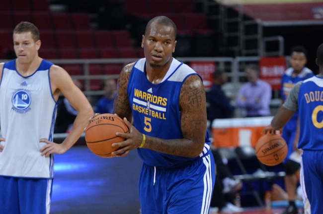 马利斯-斯贝茨收到假摔警告_虎扑NBA新声