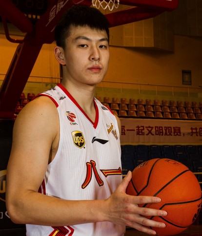 八一控卫田宇翔:学习王中光韩硕的优点_虎扑C