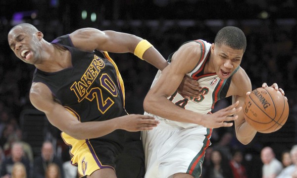 约迪-米克斯收到假摔警告_虎扑NBA新声