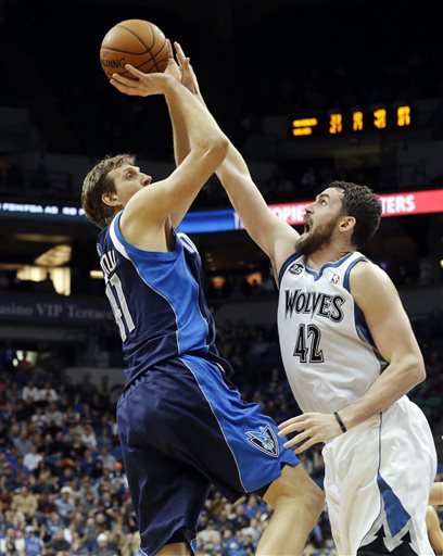 诺维茨基:很荣幸大家学我的金鸡独立_虎扑NBA新声