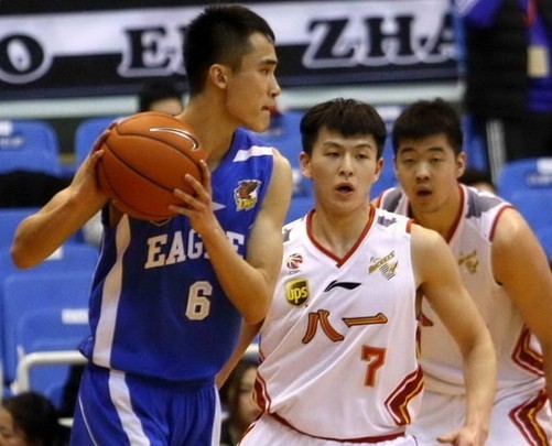 阿的江:为培养田宇翔,才放走张骋宇_虎扑CBA