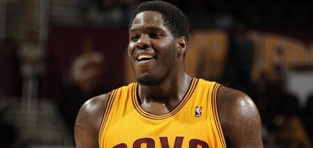 迈克-布朗:本内特对他自己非常苛刻_虎扑NBA新声