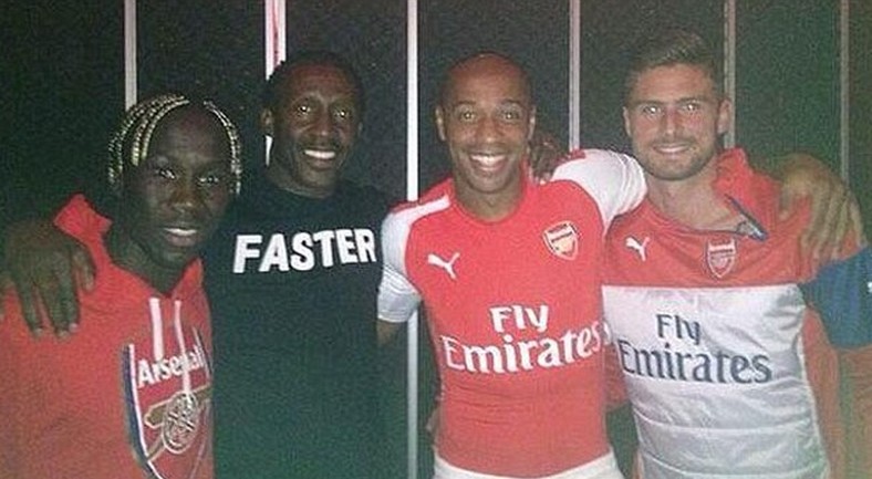 亨利吉鲁领衔,阿森纳新球衣谍照流出?