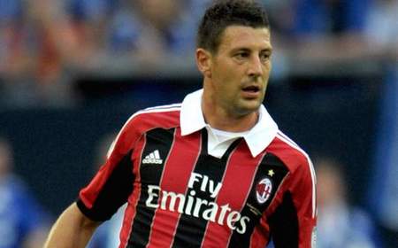 米兰战博洛尼亚名单:萨帕塔归队博内拉缺阵