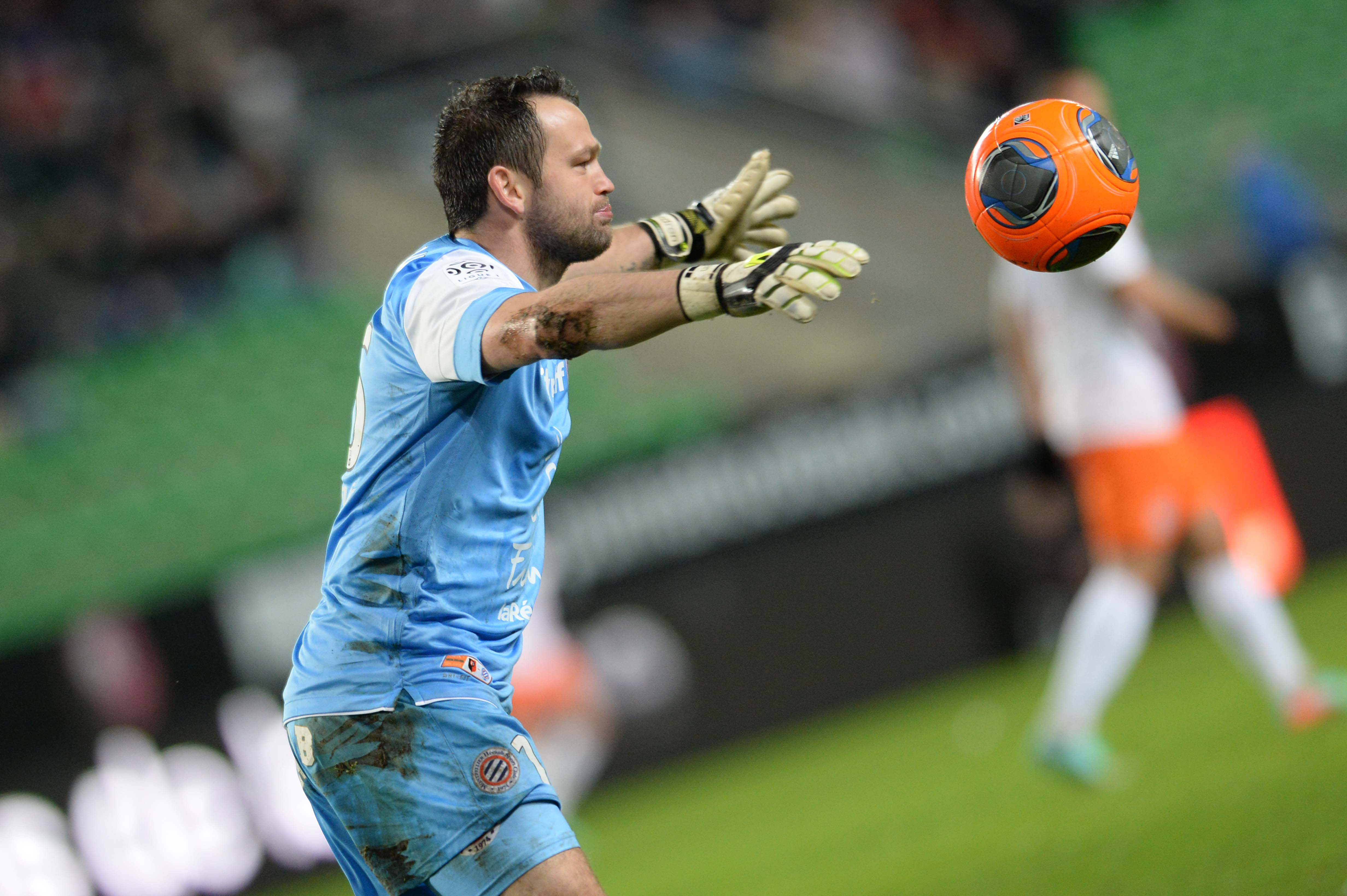 守门员扑球视频>>守门员扑球教程视频