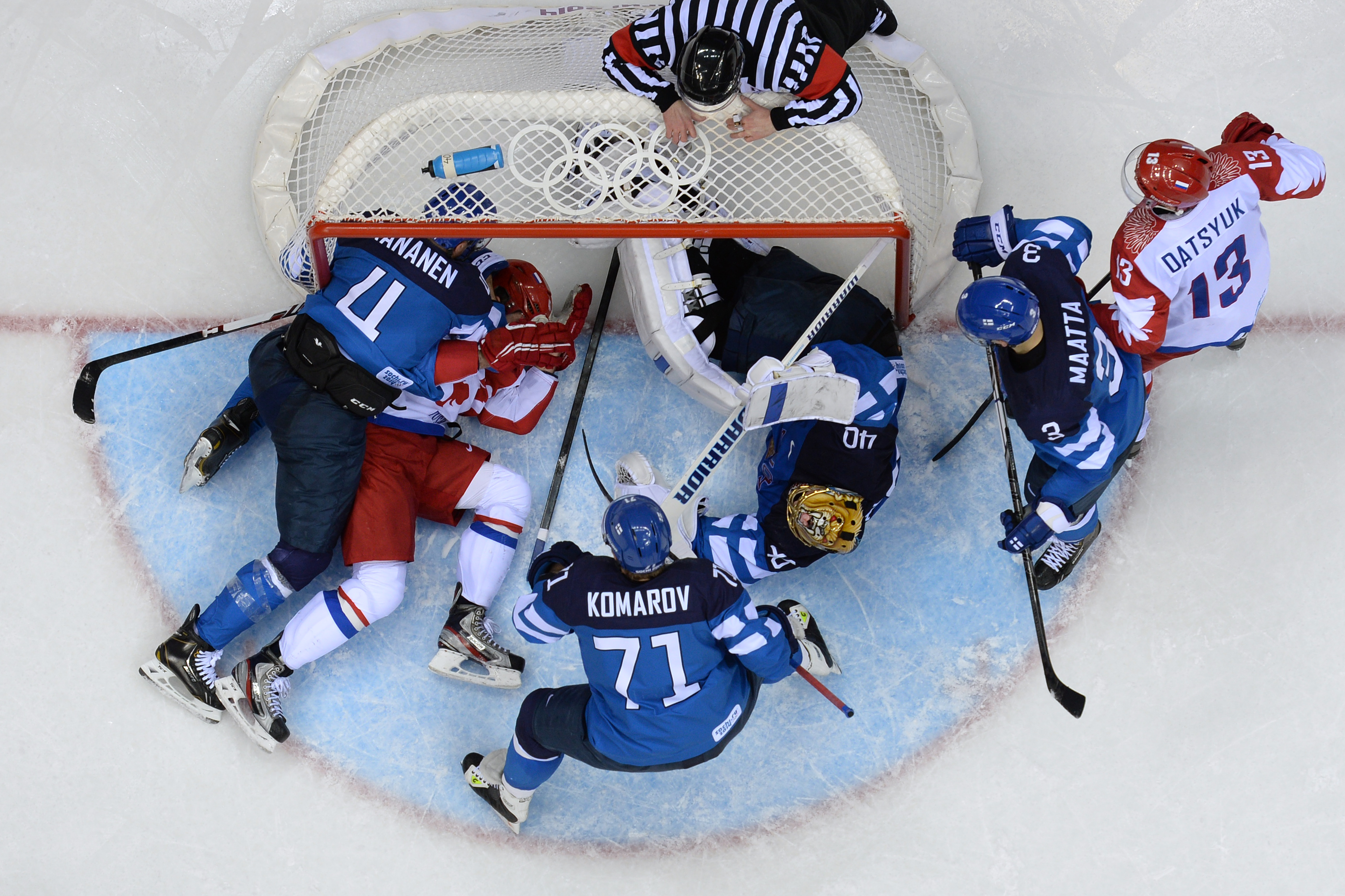 男子冰球:俄罗斯1-3负于芬兰无缘四强_虎扑综合体育新声