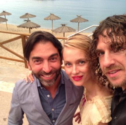 carles puyol,giggs 度假照:普约尔和他的女友瓦内莎参加婚礼#fcblive [via @carles5puyol