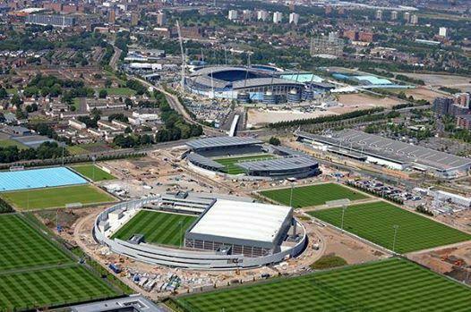 曼城青训营的训练设施.