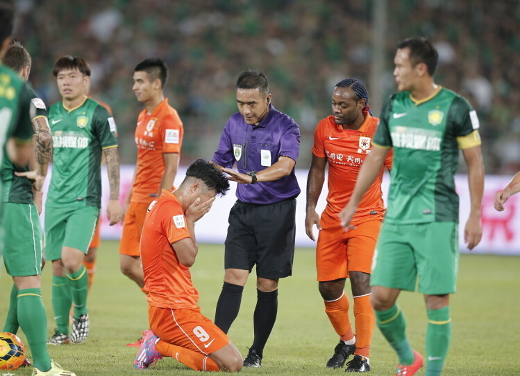 中超裁判被批业务能力差,爱找平衡缺乏勇气_虎