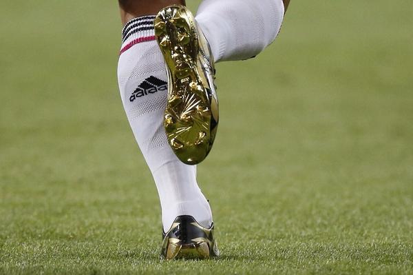 图片:罗德里格斯昨天比赛中的黄