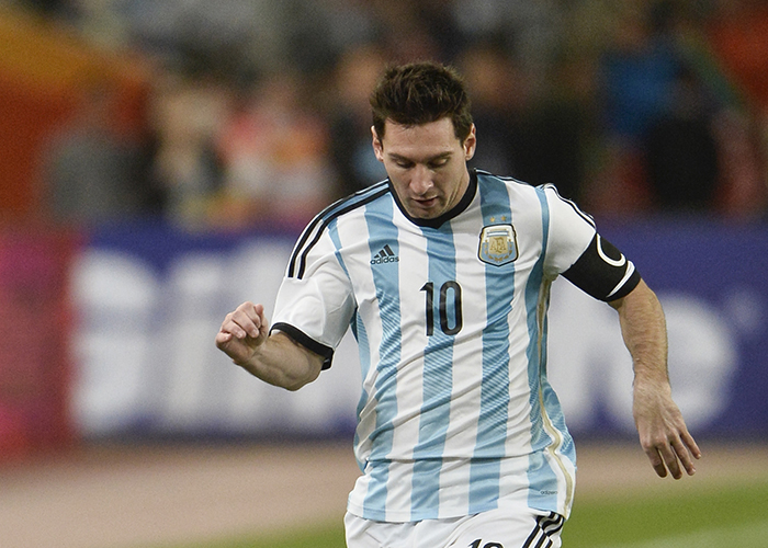 梅西和C罗活在错失世界杯冠军的阴影中_虎扑