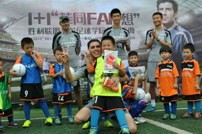 葡萄牙外教:来中国是挑战,广东人啥都吃_虎扑