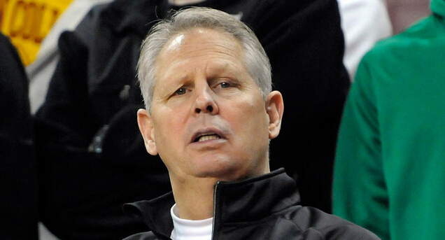 绿军在积极寻求向上交易选秀权_虎扑NBA新声