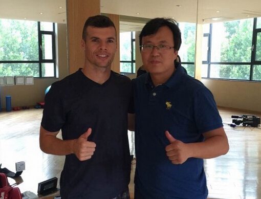 泰达再签悍将,孔卡前队友正式加盟_虎扑中国足