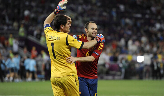 伊涅斯塔:卡西离开毕生的球队不容易