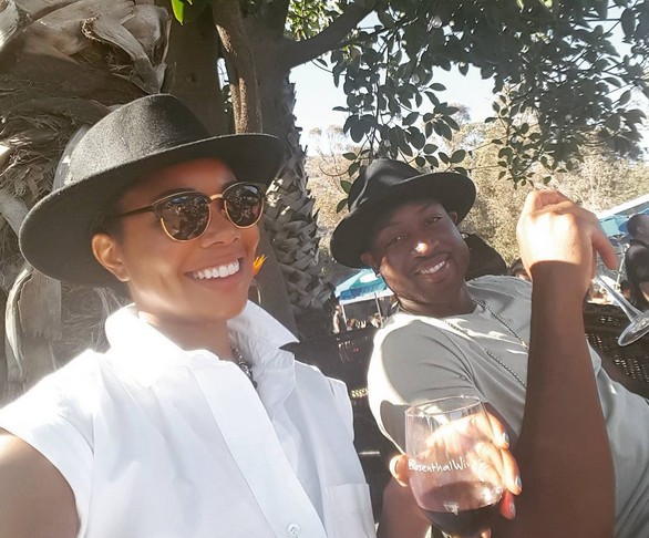 韦德晒与妻子合影,共饮红酒_虎扑NBA新声