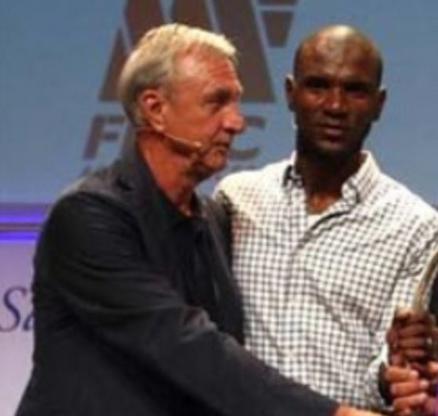 暖心!足坛众名将祝福 克鲁伊夫 _虎扑国际足球新