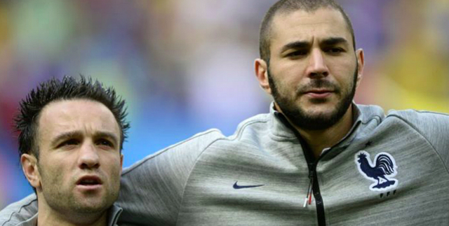 瓦尔布埃纳家人支持本泽马