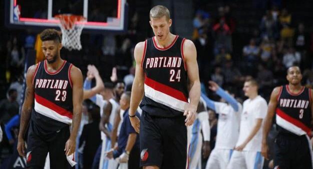 梅森-普拉姆利9个前场板创新高_虎扑NBA新声