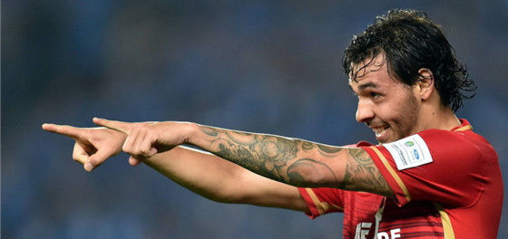 高拉特:进两个球很高兴,要感谢我的队友_虎扑