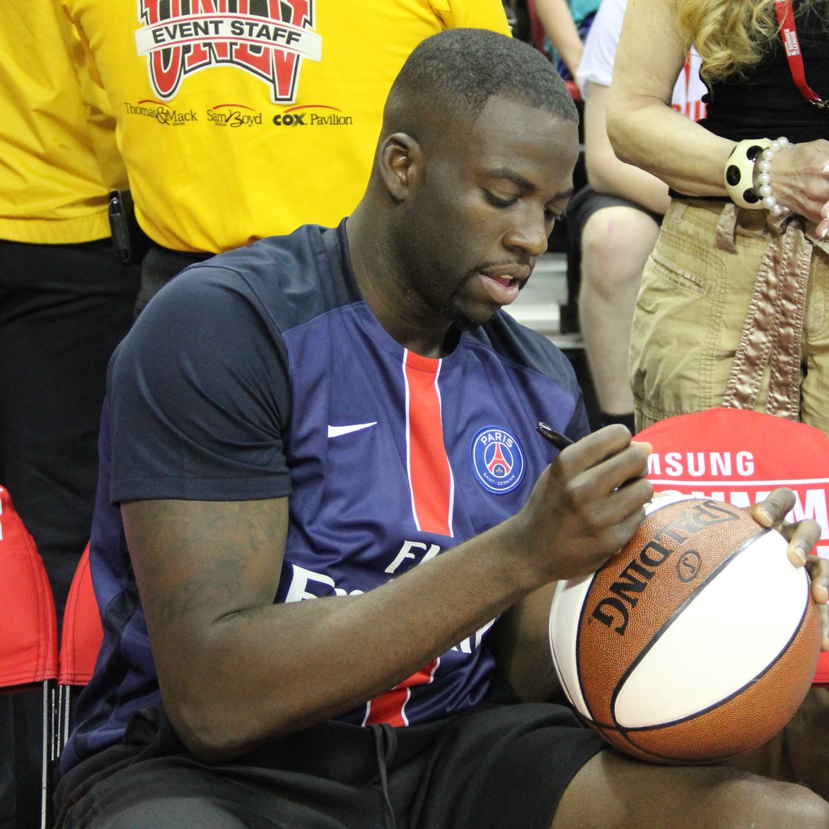 PSG官推:期待在美国见到你!格林_虎扑国际足