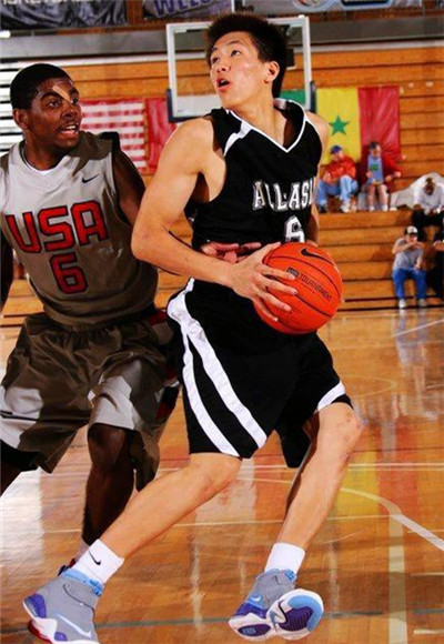 郭少:平时常看欧文和洛瑞的比赛_虎扑CBA新闻