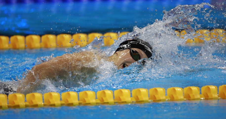 雷德基破女400米自由泳世界纪录夺金_虎扑奥