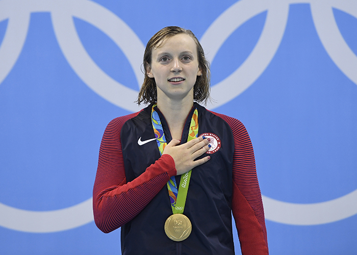 女子400米自游泳莱德基破记录夺冠_虎扑其他